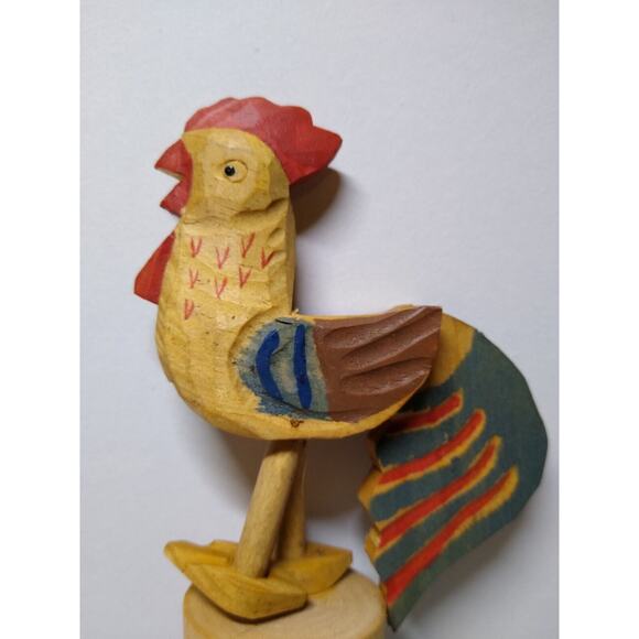 Mechanical Foot Kicking Rooster Hen Chicken Bottle Stopper Carved Wood Bar Anri - Picture 3 of 8